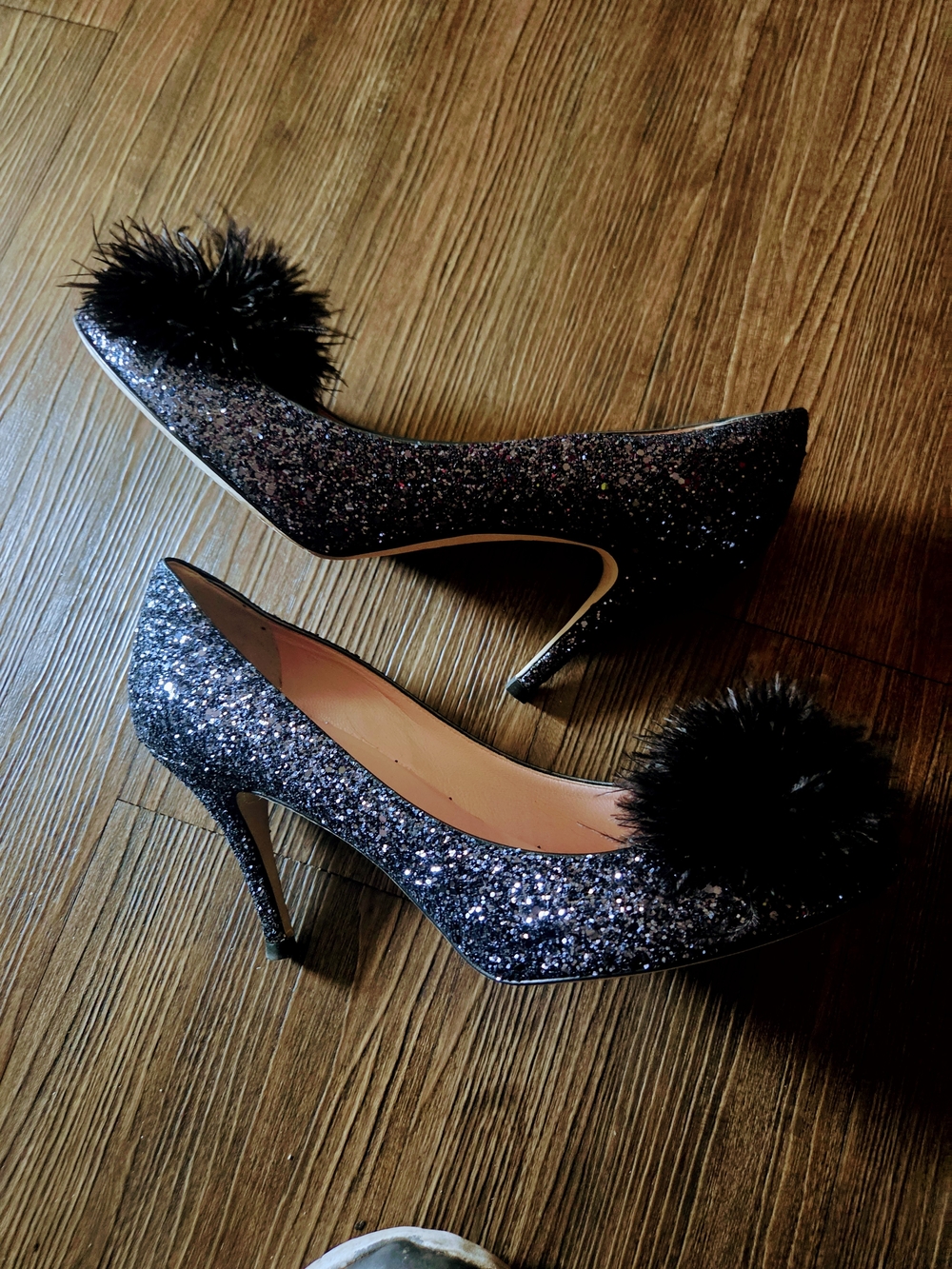 Glitter Pom-Pom Pointed Toe High Heels - Black